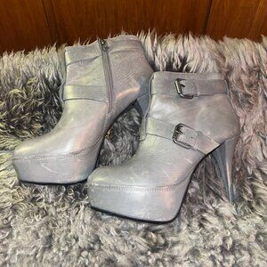 Pour La Victoire grey leather stiletto booties size 10